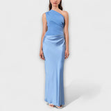 Elegante maxi abito a spalla unica