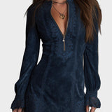 Jasmine – Mini vestito blu in suede con pizzo