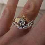 Anello vintage irregolare con diamanti
