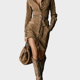 Abito midi in suede con maniche lunghe e colletto