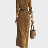 Abito maxi in suede con chiusura singola e colletto