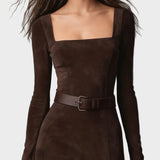 Elegante Vestito Maxi in Ecopelle Marrone Scuro con Scollo Quadrato